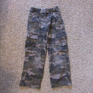 Place 7 Elastic Waist Pull On Camo Cargo Pants Inside Waist Adjust Band